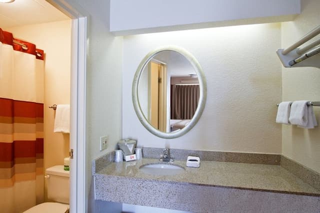 Deluxe Room, 2 Double Beds (Smoke Free)