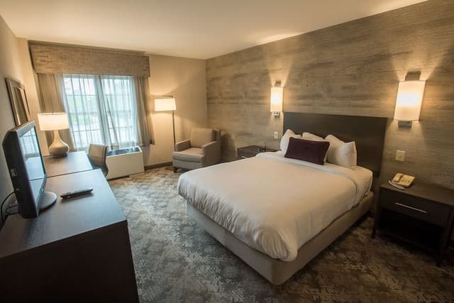 Standard Room, 1 King Bed