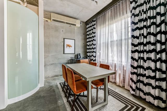 1 KING BED 1 BEDROOM NYLO SUITE
