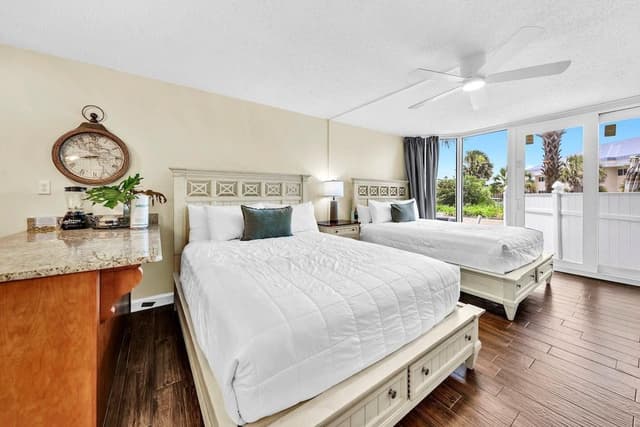 Studio, 2 Queen Beds (Top of the Gulf 110)