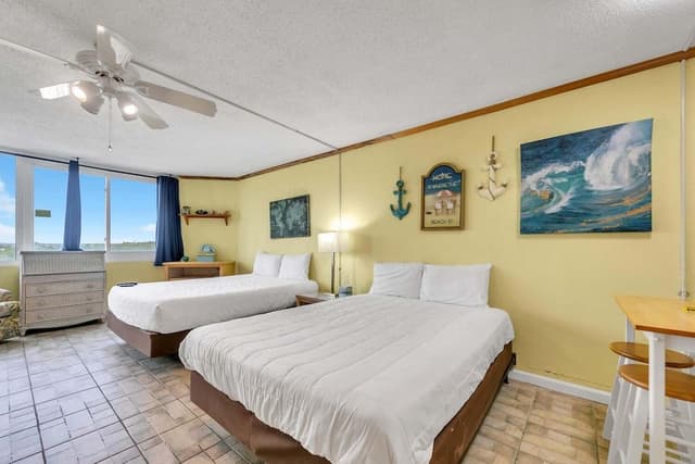 Studio, 2 Queen Beds (Top of the Gulf 822)
