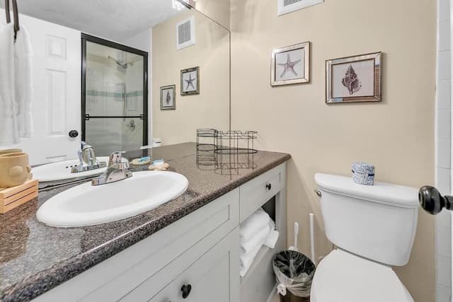 Studio, 1 King Bed (Top of the Gulf 825)