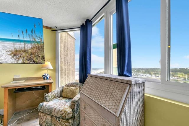Studio, 2 Queen Beds (Top of the Gulf 822)