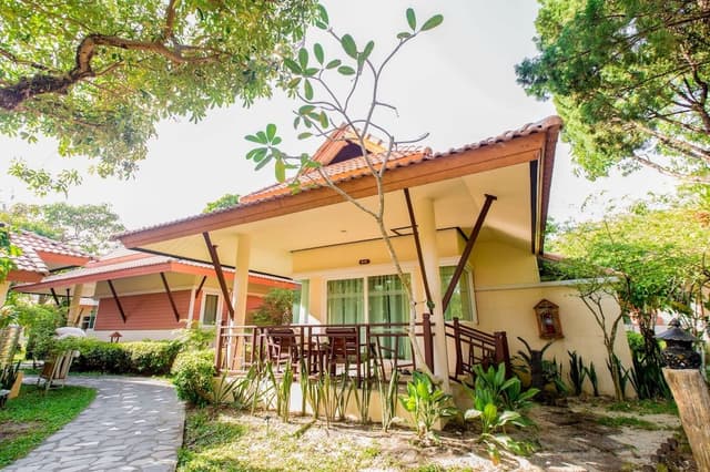 Deluxe Bungalow