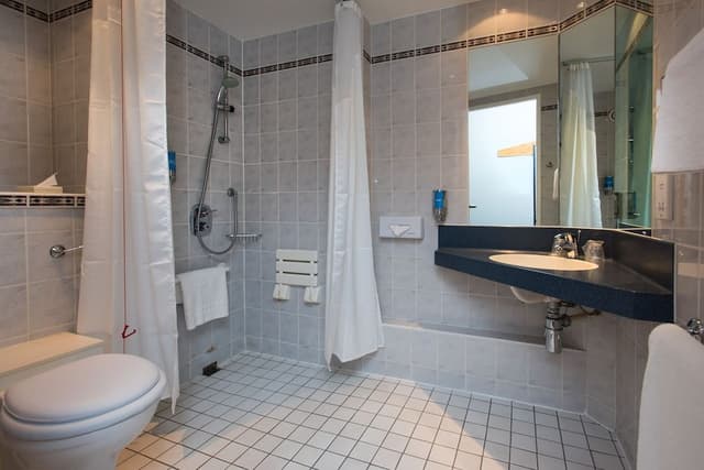 Standard Room, 1 Double Bed, Accessible (with Free Hot Breakfast)
