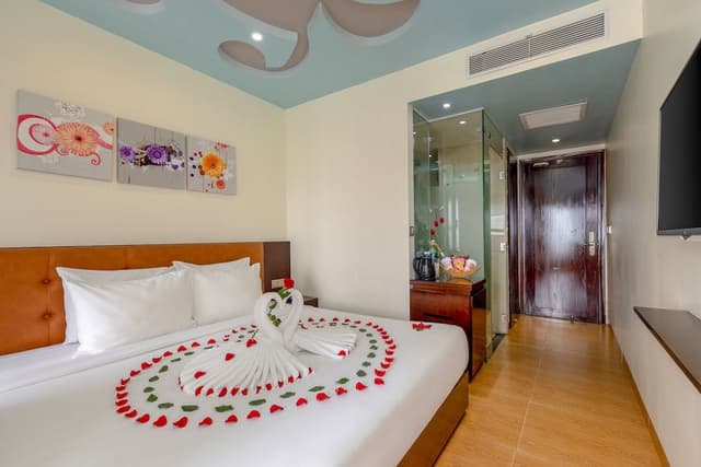 Deluxe Room, 1 Double Bed, City View