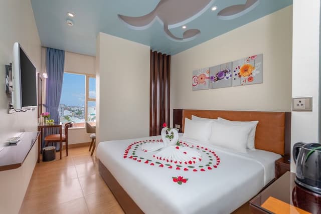 Deluxe Room, 1 Double Bed, City View
