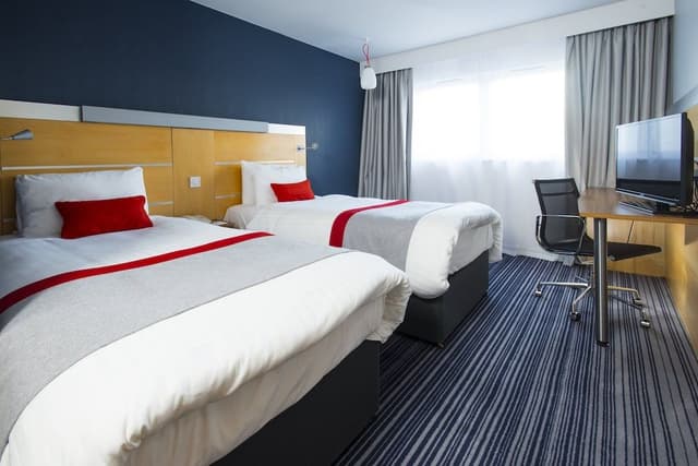 Standard Room, 2 Twin Beds (with Free Hot Breakfast)