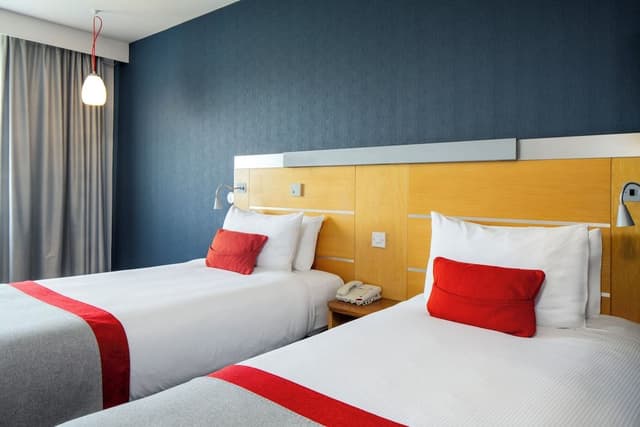 Standard Room, 2 Twin Beds (with Free Hot Breakfast)