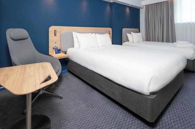 Standard Room, Multiple Beds (Free Hot Breakfast)