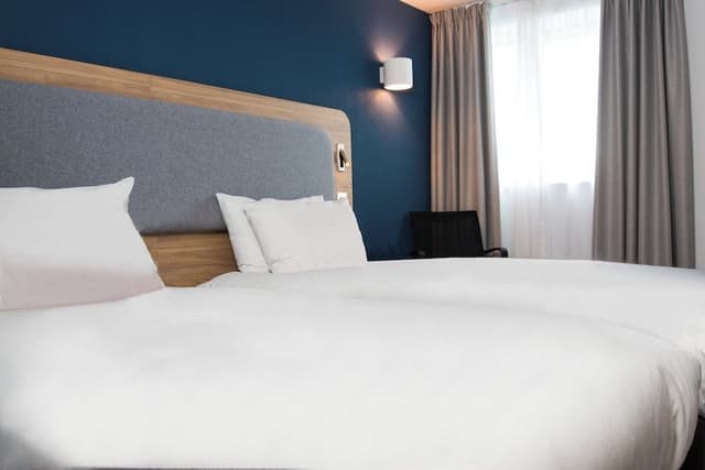 Standard Room, 2 Twin Beds (Free Hot Breakfast)