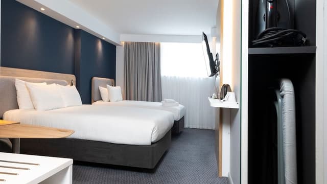 Standard Room, Multiple Beds (Free Hot Breakfast)