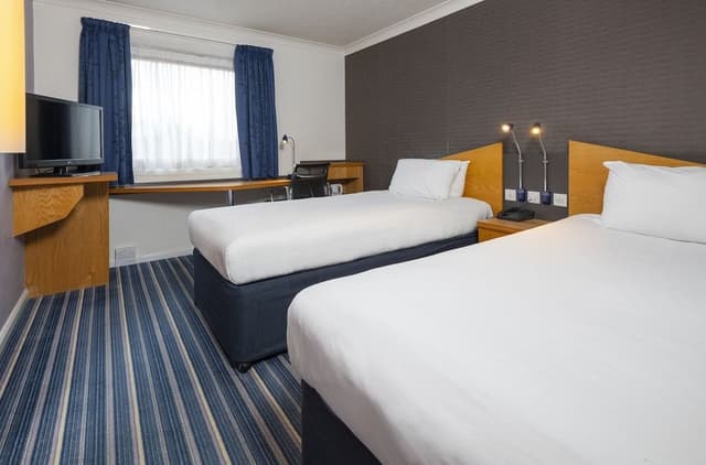 Standard Room, 2 Twin Beds (with Free Hot Breakfast)