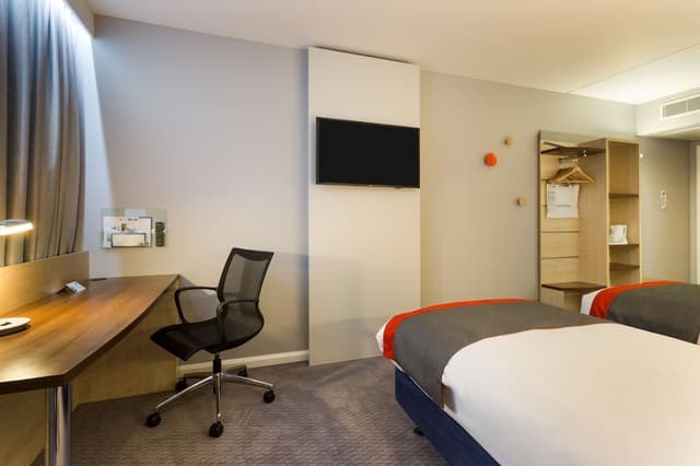 Standard Room, 2 Twin Beds, Accessible (with Free Hot Breakfast)