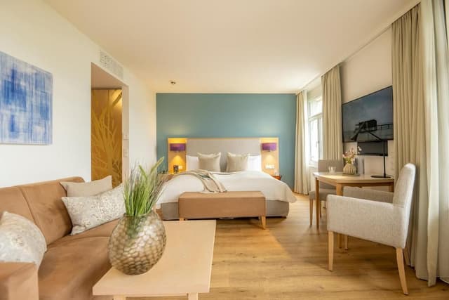 Superior Double Room with Lake View and Balcony