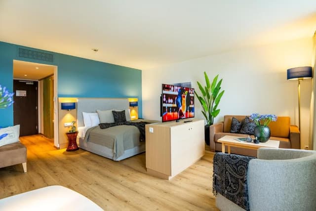 Junior Suite with Lake View