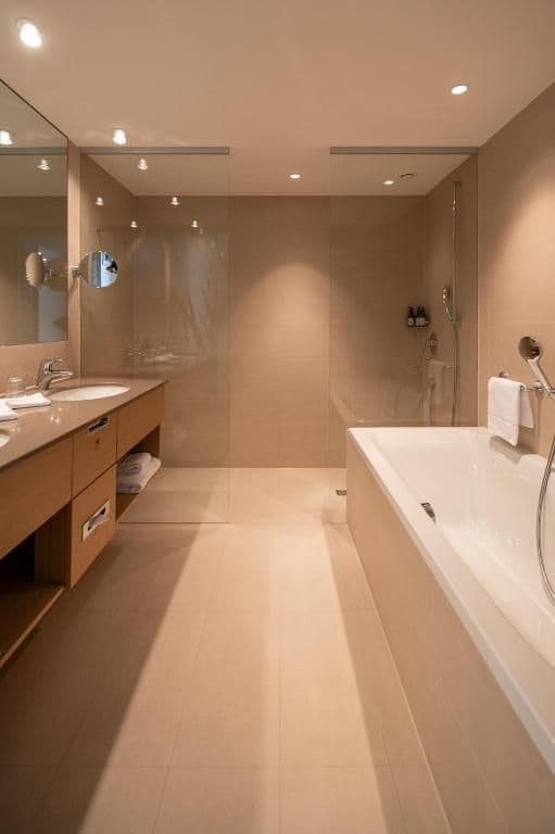 Junior Suite with Lake View