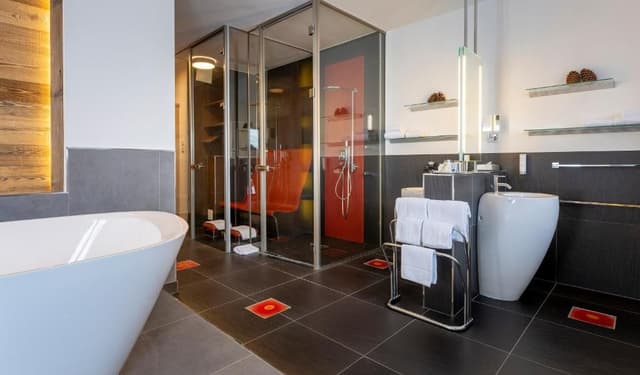 3 Room Suite Königlich