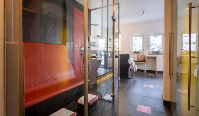 3 Room Suite Königlich