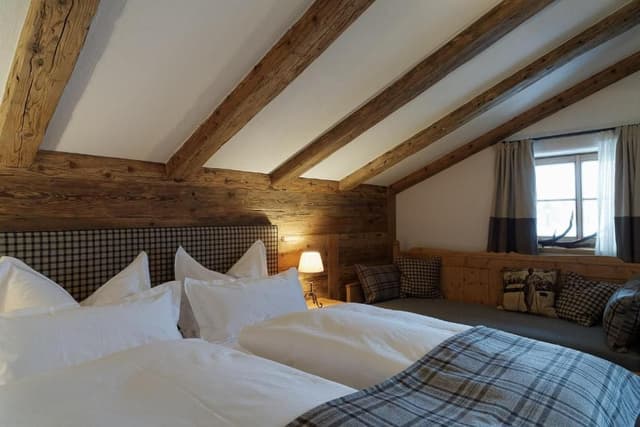 Deluxe Suite with Fireplace 95