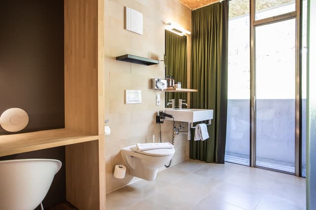 Single room with balcony