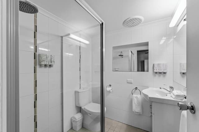 Poolside Family Suite