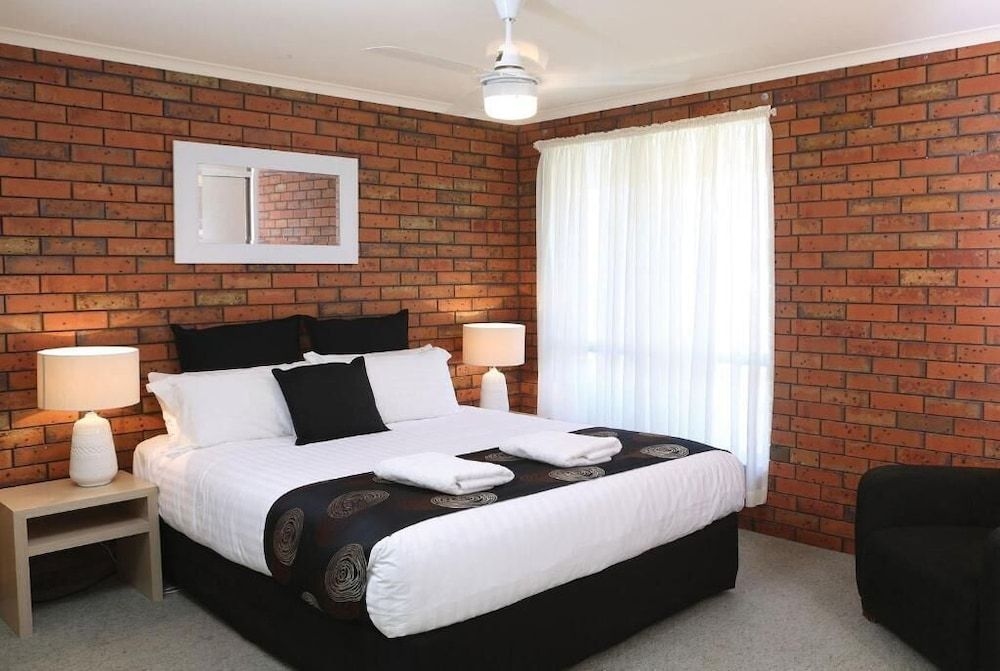 Jacaranda Motel & Holiday Units0