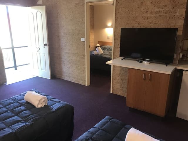 Family Room, Non Smoking, Kitchenette (2 Bedroom Family Suite)