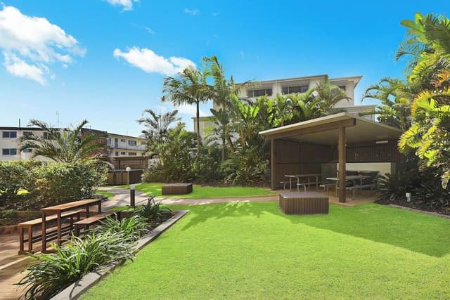 1 Bedroom Garden Apartment