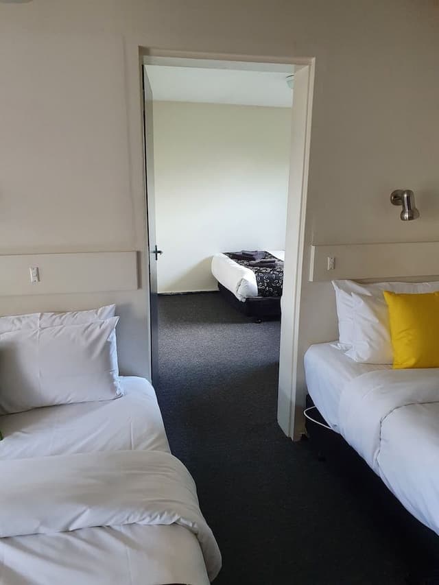 Family Room, Multiple Beds