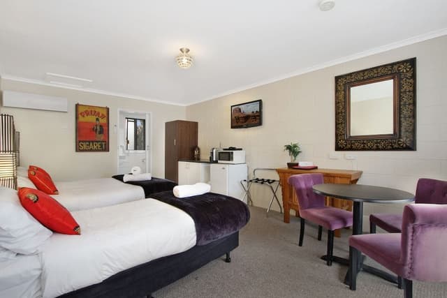 Twin Room with Breakfast