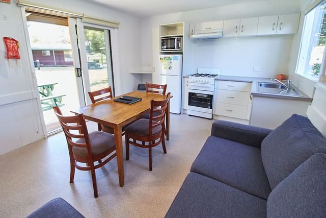 One Bedroom Cedar Cottage
