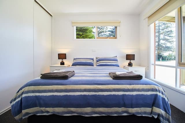 One Bedroom Cedar Cottage