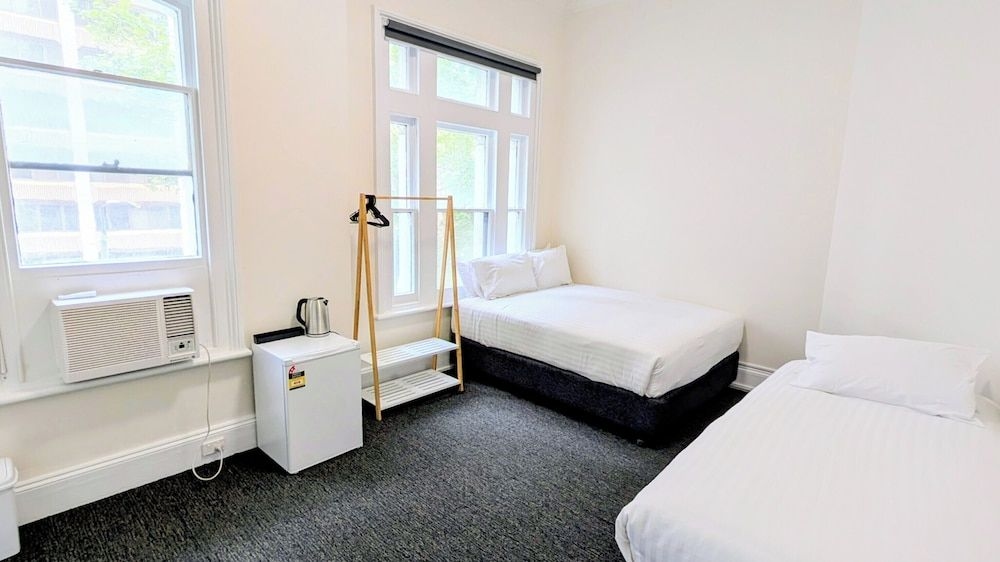 Ambassadors Hotel4