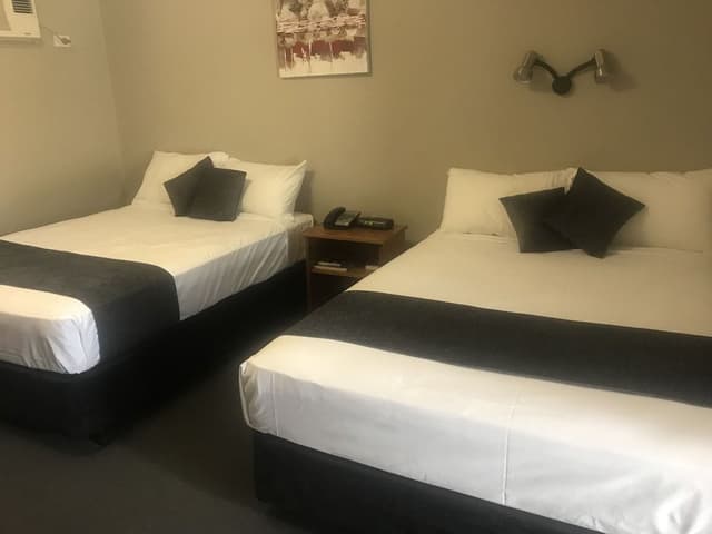 Standard Twin Room