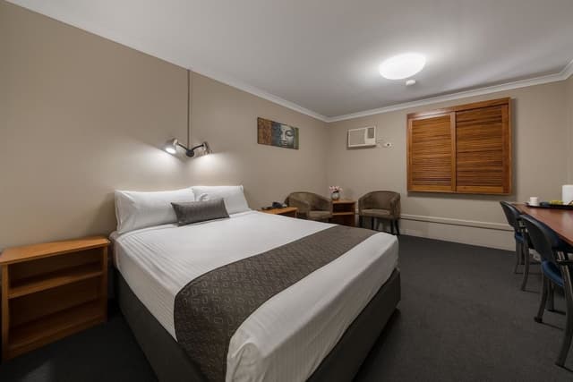 Standard Queen Room