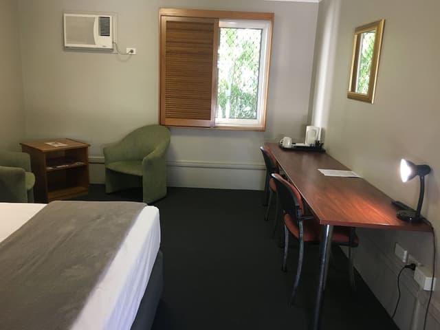 Standard Queen Room