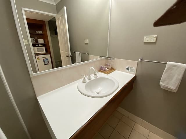 Standard Queen Room