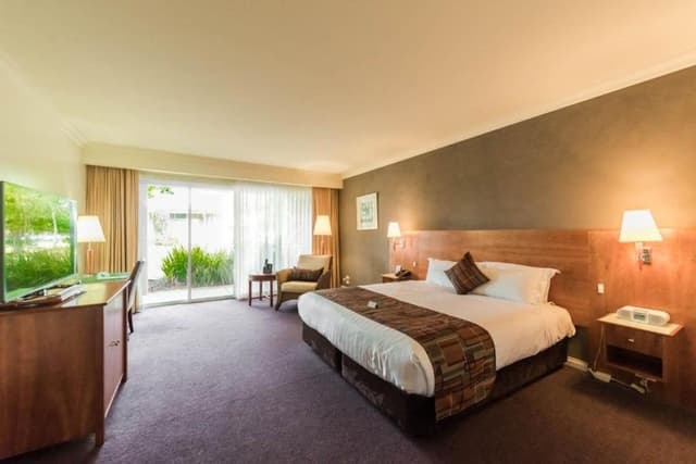 Classic Queen Room