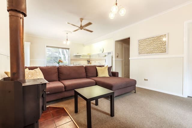 Elite Cottage, 2 Bedrooms, Fireplace, Garden View