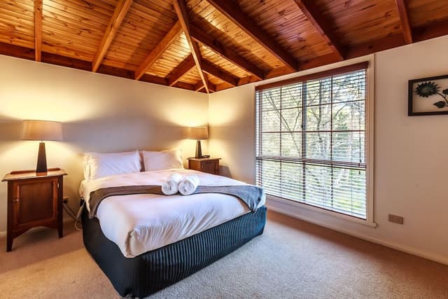 Luxury Cottage, 2 Bedrooms, Jetted Tub, Garden View