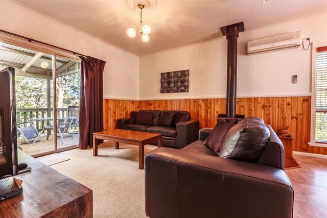 Superior Cottage, 2 Bedrooms, Fireplace, Garden View