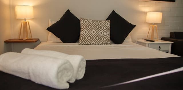 Deluxe Queen Room