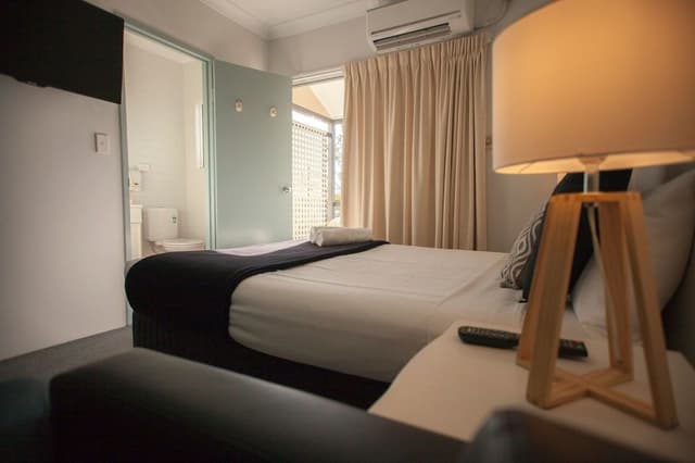 Deluxe Room, 1 Queen Bed