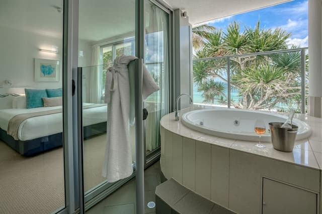 One Bedroom Beachfront Spa