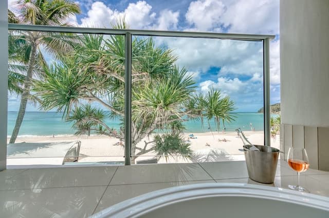 One Bedroom Beachfront Spa