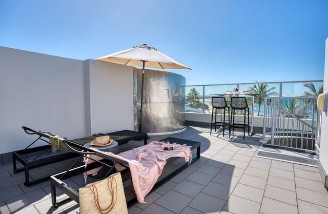 Beachfront Spa Studio Penthouse