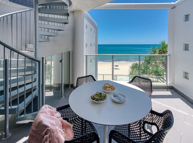 Beachfront Spa Studio Penthouse