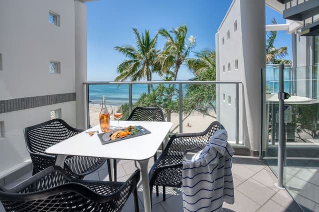 One Bedroom Beachfront Spa Penthouse