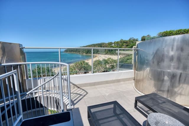 Beachfront Spa Studio Penthouse